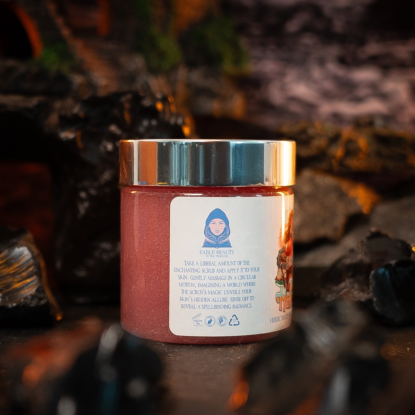 The Heroine - Magical Sugar Scrub - Golden Vanilla Peach, Smoky Leather, Cashmere Musk